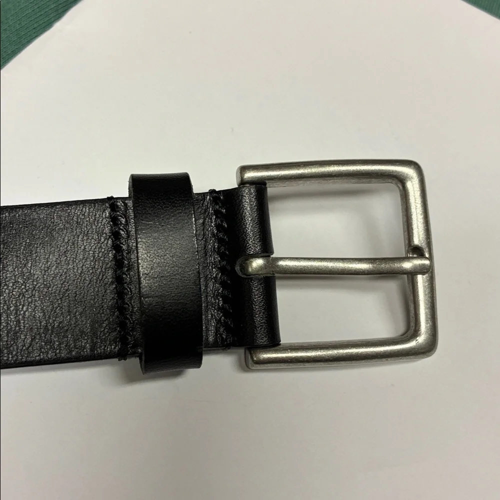 NWOT. Zara Man Black Leather Belt with Metal Buckle and Loop. Size 36.